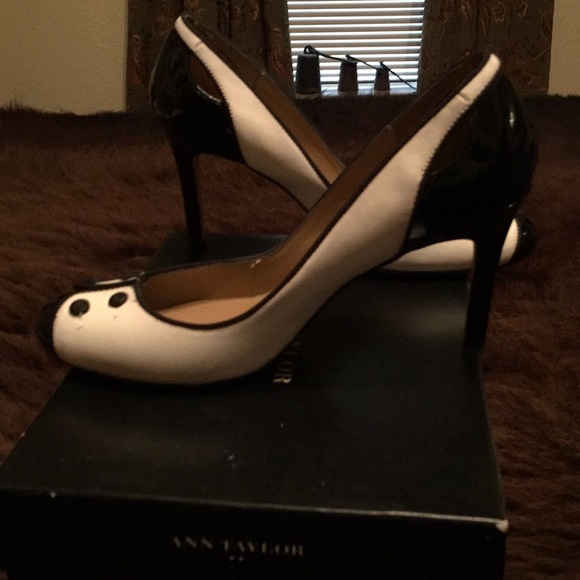 Shoes - Picture 3 of 3